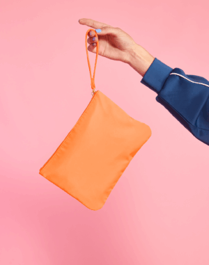 Csuklópántos Piperetáska